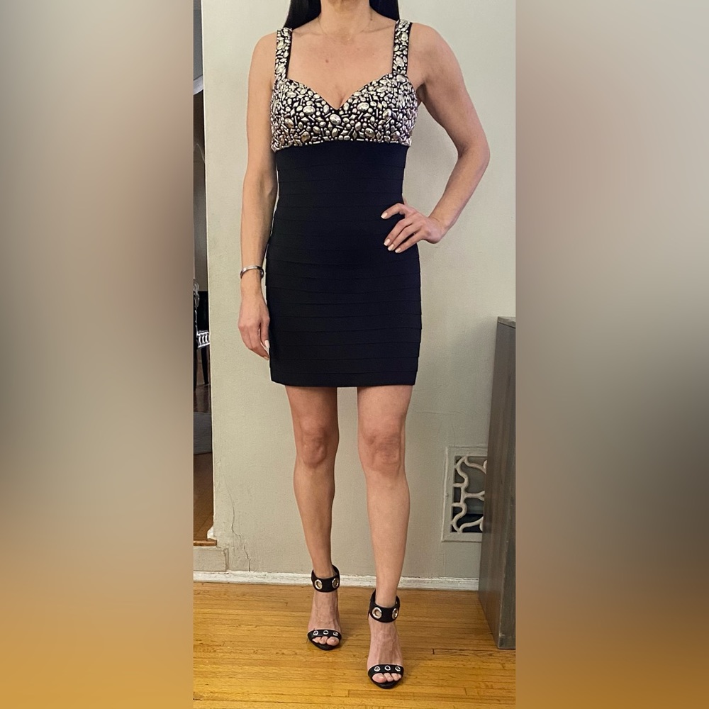 SHERRI HILL, black, dress. Size 4